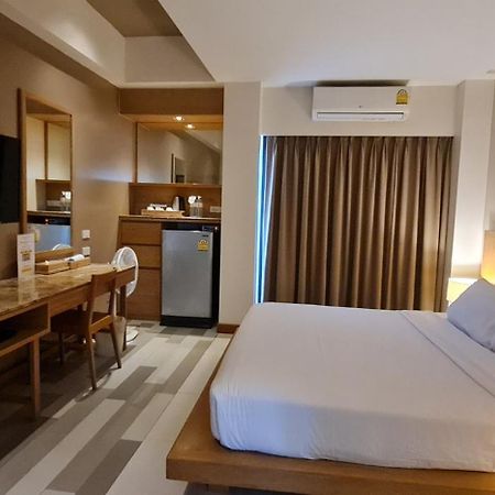 W14 Pattaya Hotel Exterior photo